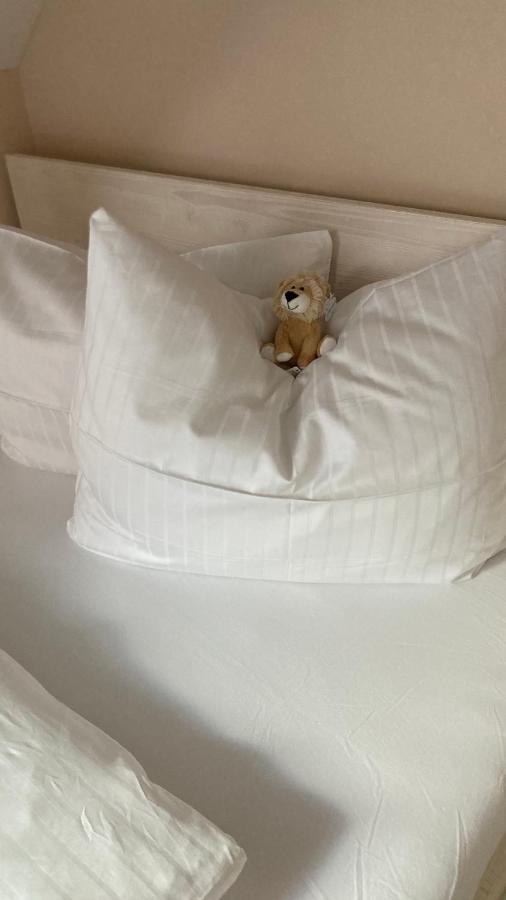 Buergerhausloewen Hotell Philippsburg Exteriör bild